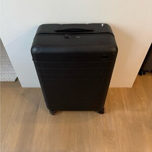 Away Travel luggage medium black